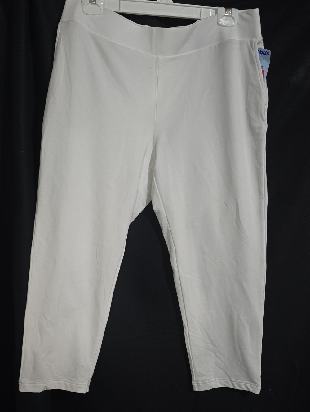 Women's White Capri Leggings - Smooth Stretch Fit